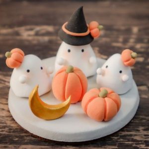 Seasonal Sculpting — Halloween & Holiday Decor